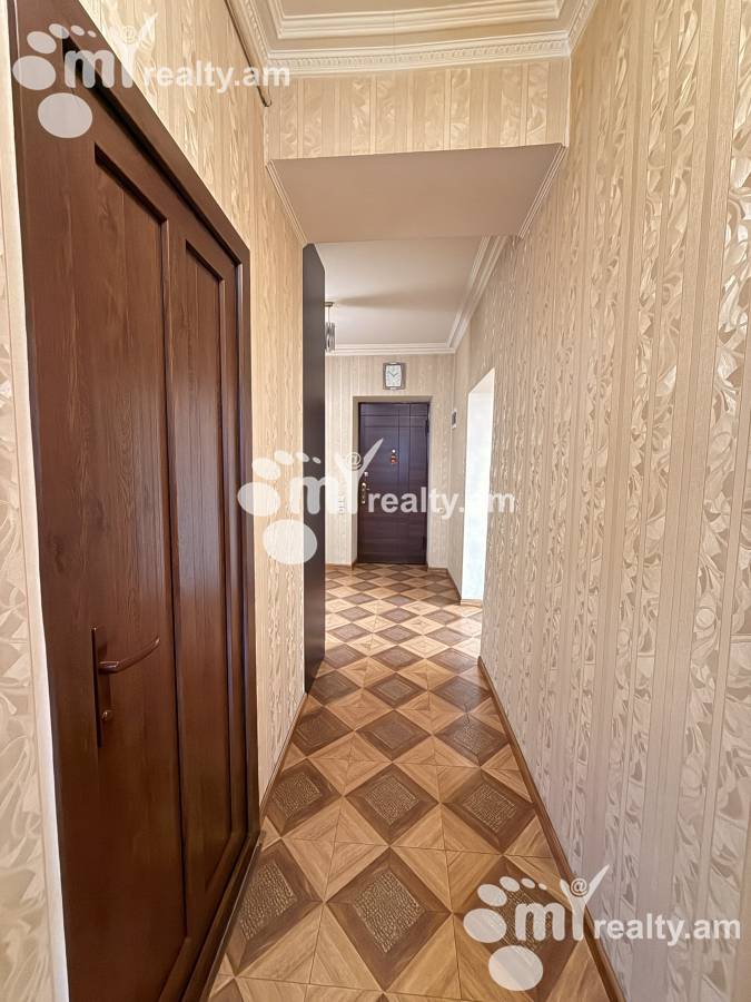 3 bedroom apartment for sale خیابان کومیتاس, عربگیر ایروان, 158530