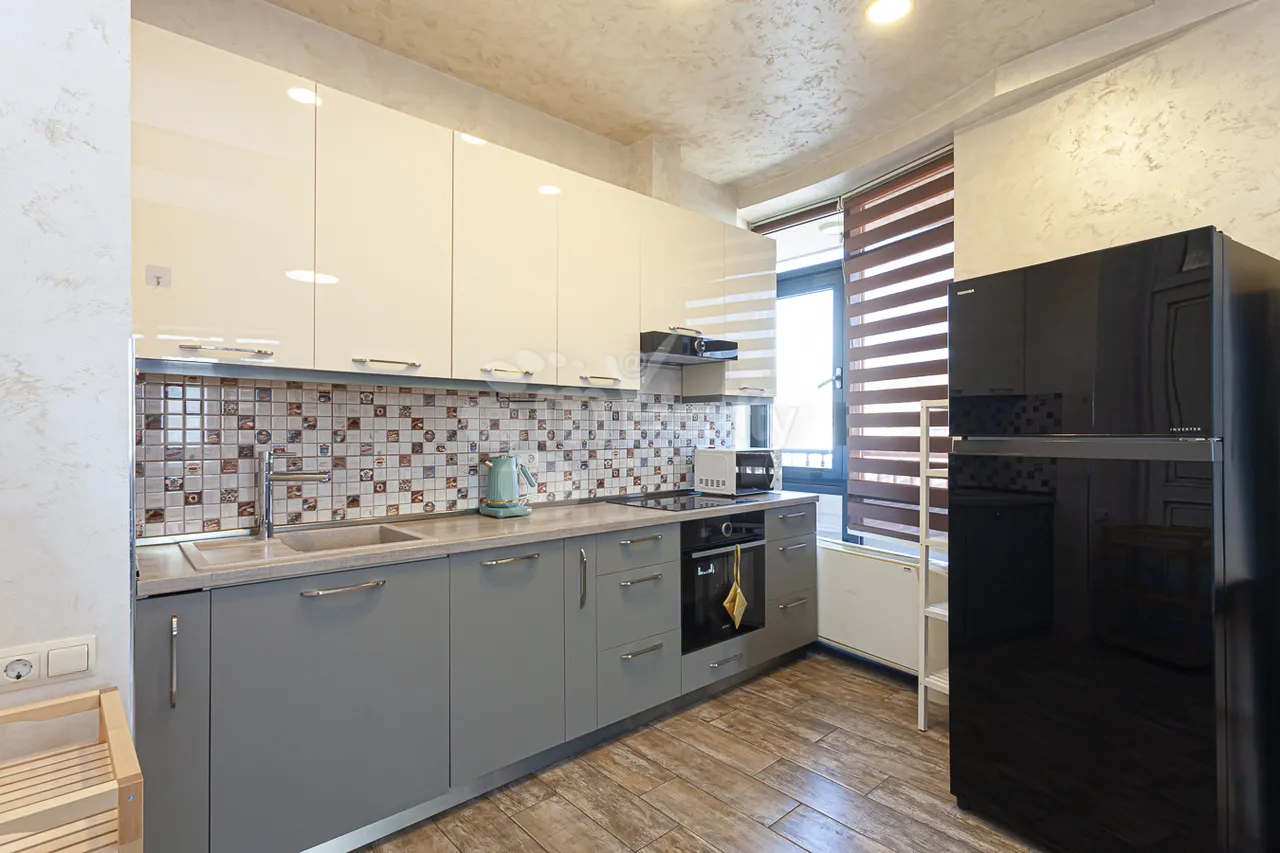 3 bedroom apartment for rent Sayat-Nova Ave, Center Yerevan, 161967