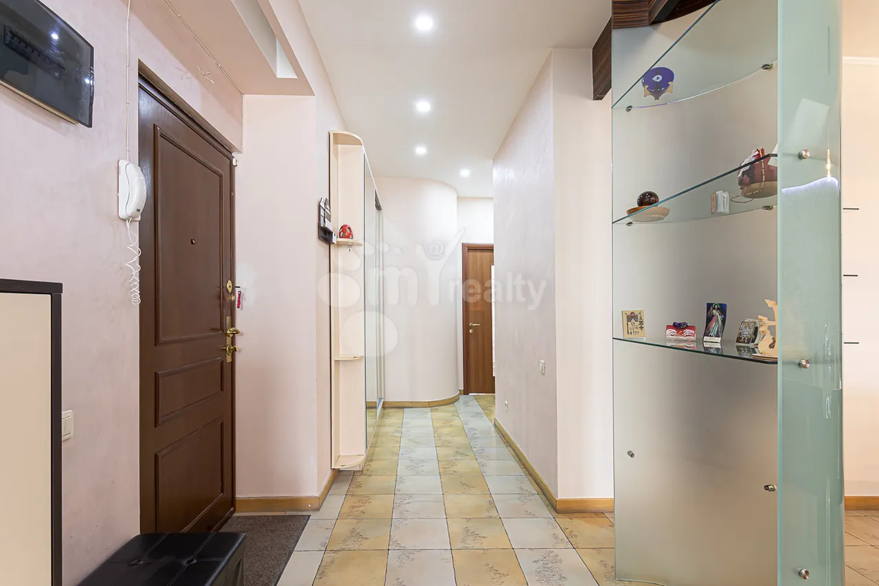 3 bedroom apartment for rent D. Demirchyan St, Center Yerevan, 158777