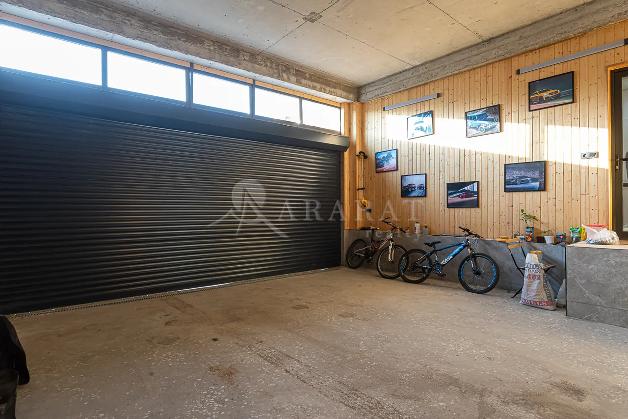 House for sale Paruyr Sevak dis., Avan Yerevan, 158078