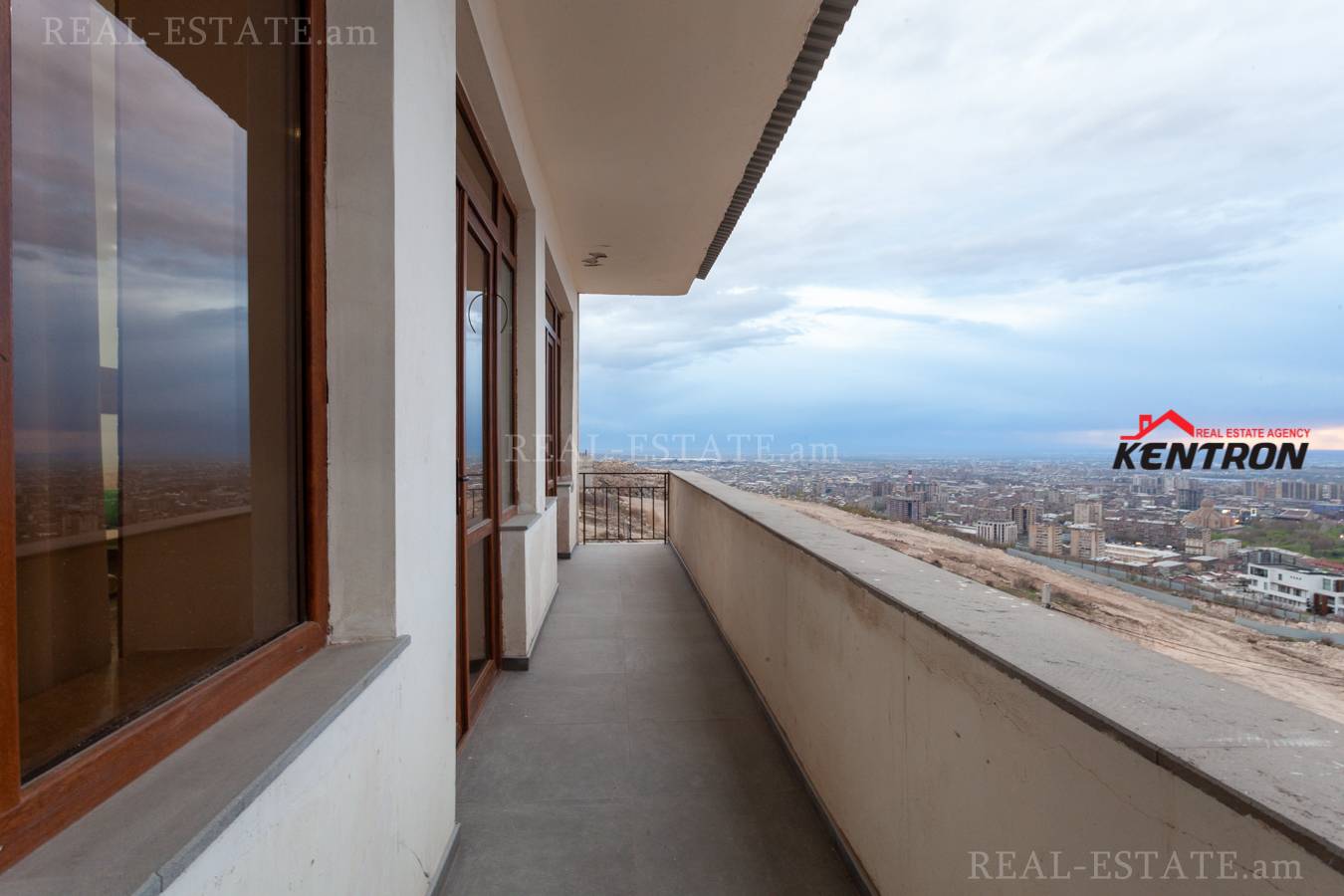 3 սենյականոց բնակարան  Գ. Հովսեփյան փող, Նորք-Մարաշ Երևան, 131969