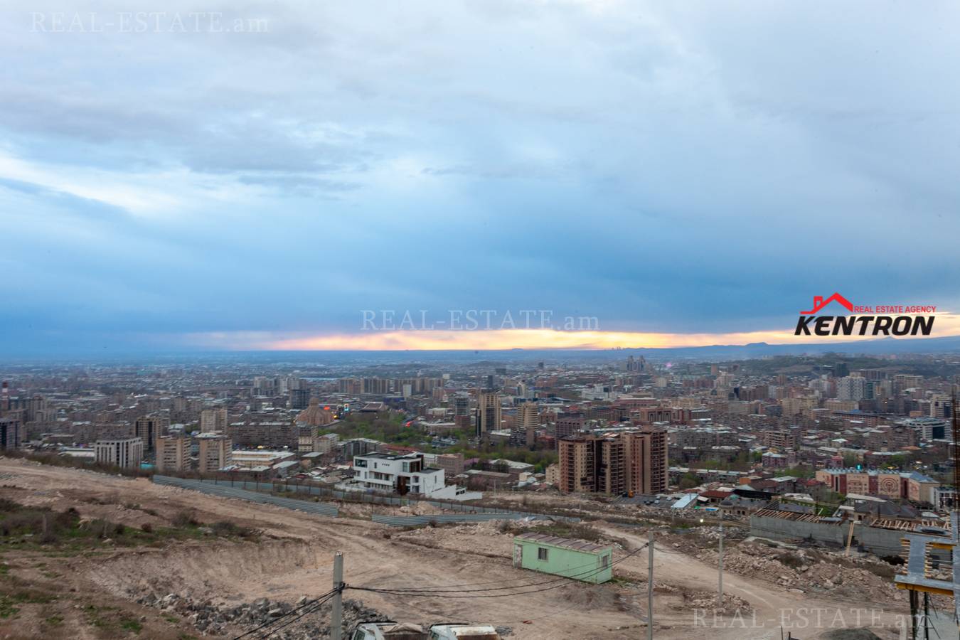 3 սենյականոց բնակարան  Գ. Հովսեփյան փող, Նորք-Մարաշ Երևան, 131969