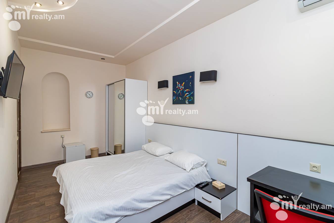 4 bedroom apartment for sale Hanrapetutyan St, Center Yerevan, 152037