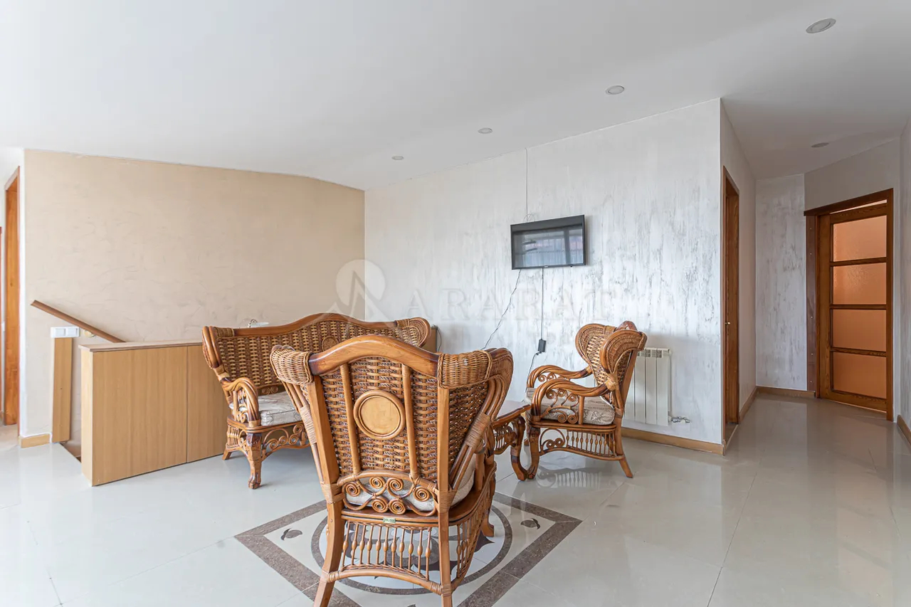 5 bedroom apartment for rent Spendiaryan St, Center Yerevan, 158572