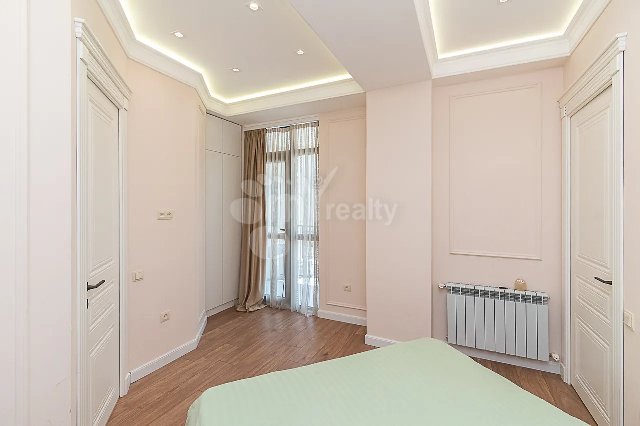 4 bedroom apartment for sale Arshakunyats Ave, Center Yerevan, 160978