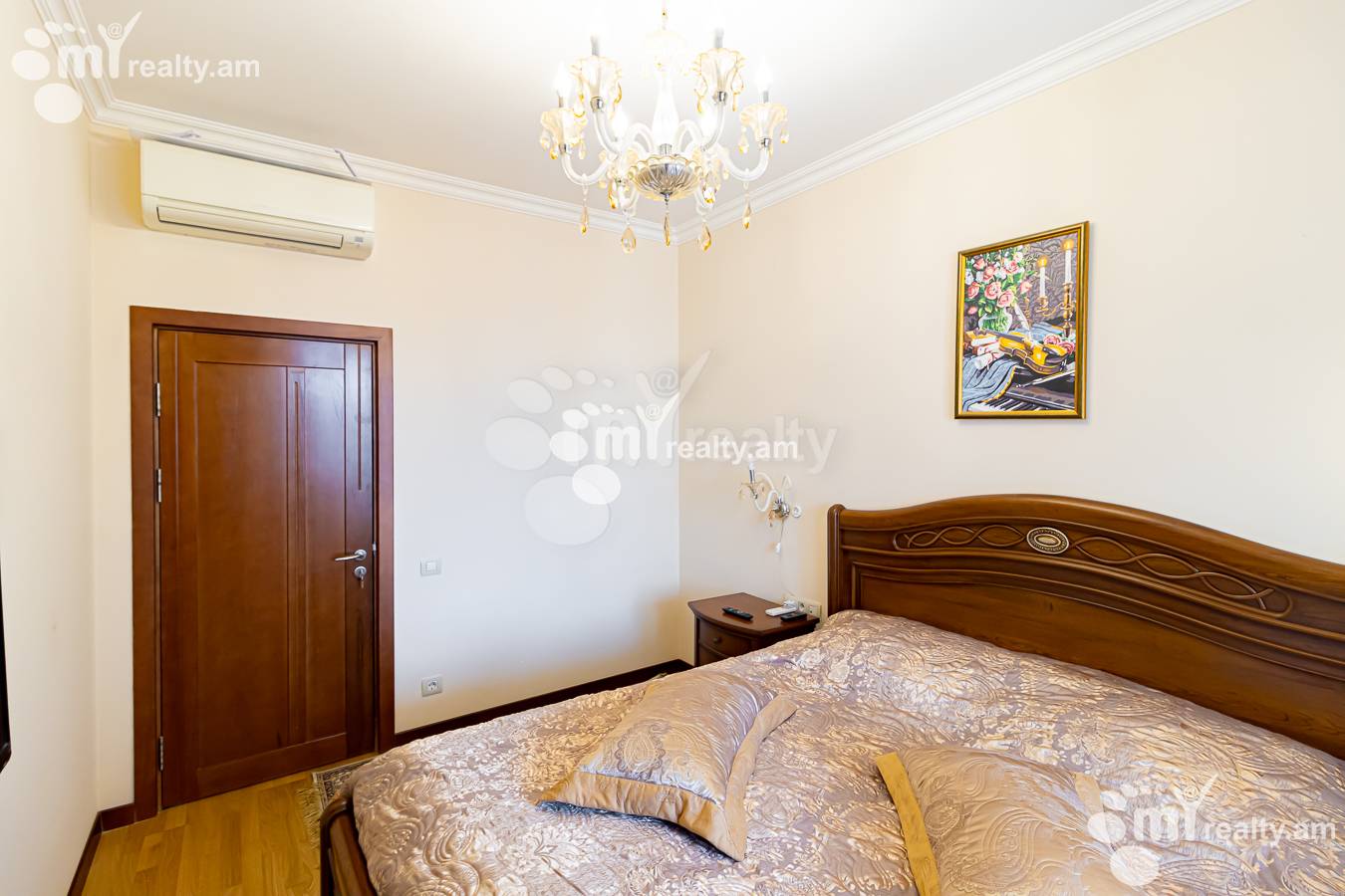 Купить 2 комнатную квартиру Антараин ул, Центр Ереван, 154666