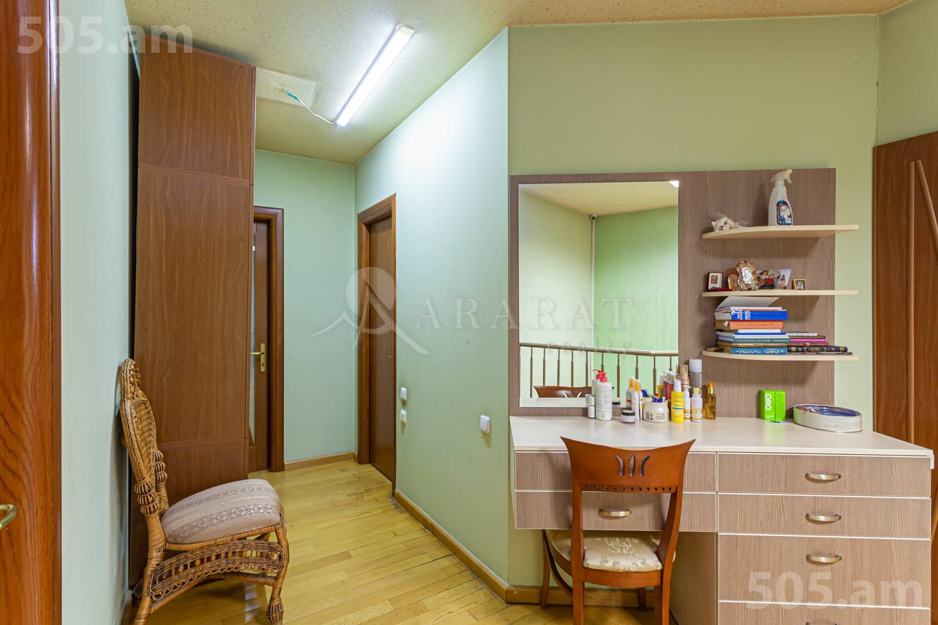 6 սենյականոց բնակարան  Արամի փող նր, Կենտրոն Երևան, 154608