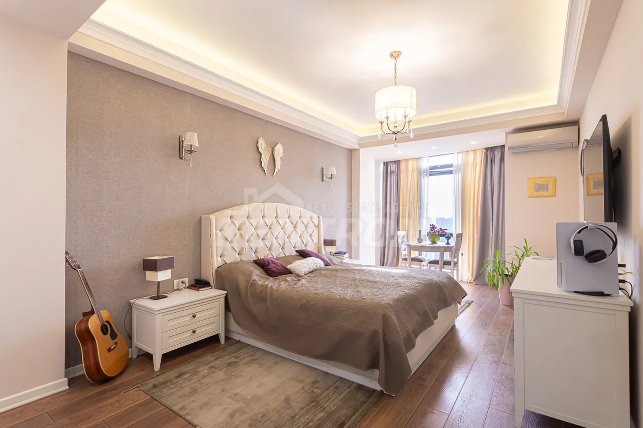 3 bedroom apartment for sale Orbeli Yeghbayrner   St, Arabkir Yerevan, 159690