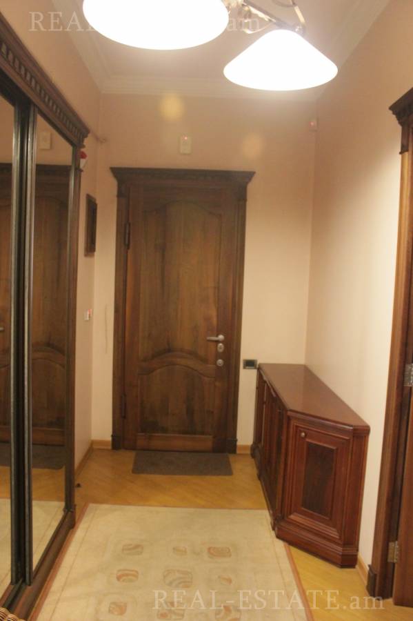 4 bedroom apartment for sale rue d'Aghayan, Center Yerevan, 139111