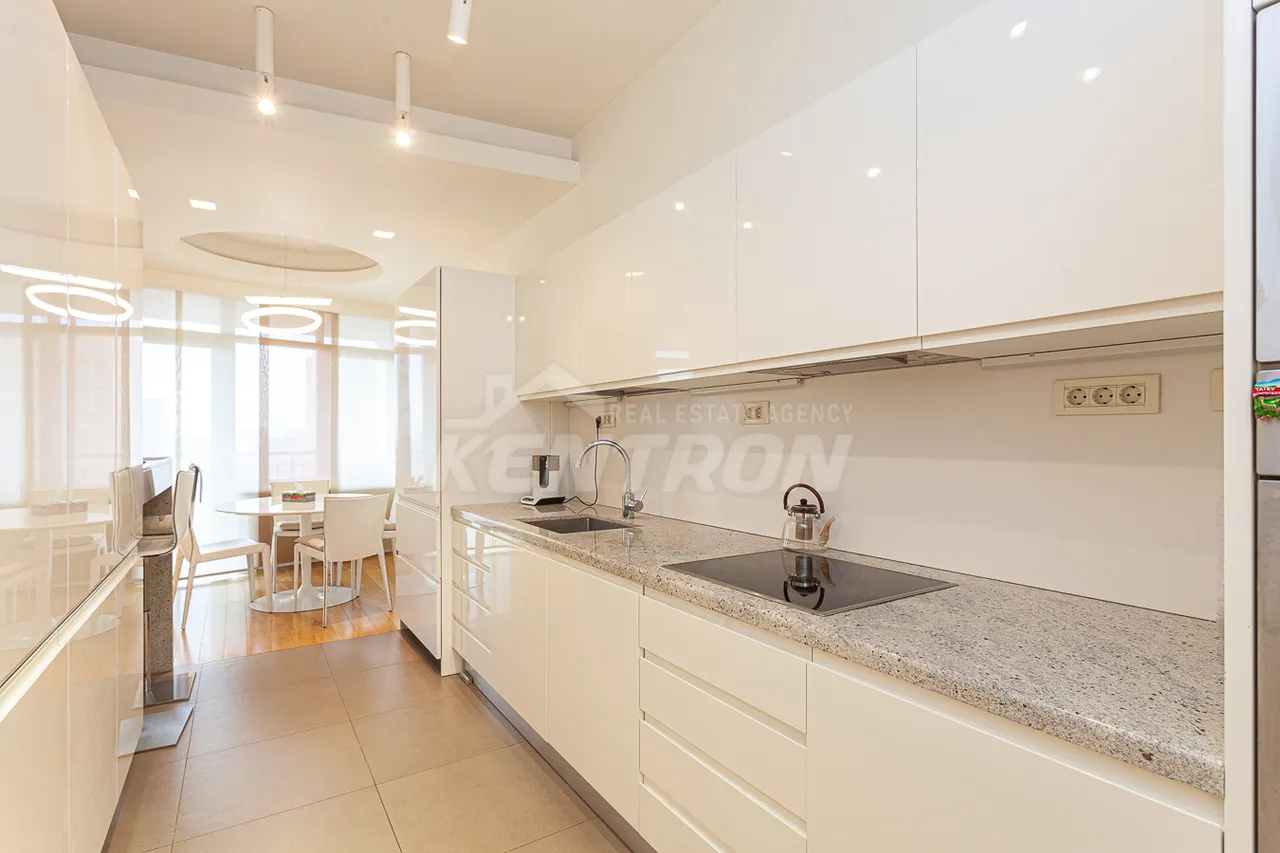 4 սենյականոց բնակարան վարձով Վարդանանց փող, Կենտրոն Երևան, 158840