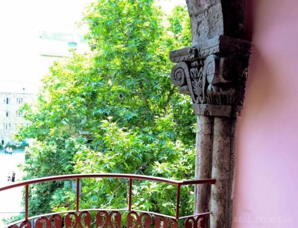 bnakaran/4-senyakanoc/Teryan+St/Center/Yerevan