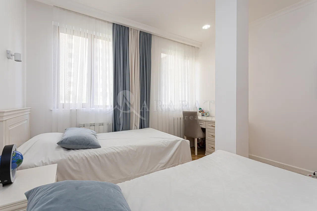 3 bedroom apartment for sale خیابان ساریان, مرکز شهر ایروان, 157563