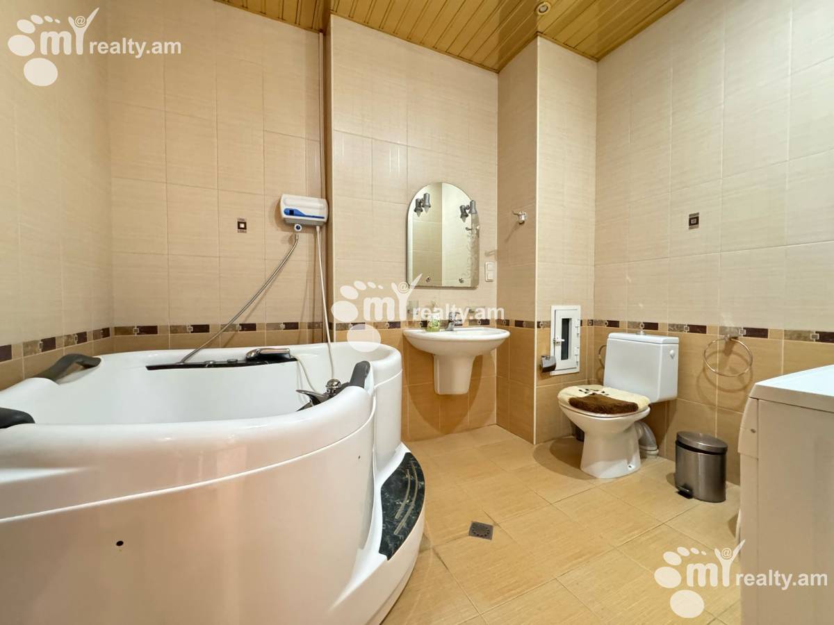 4 bedroom apartment for sale Yekmalyan St, Center Yerevan, 160657