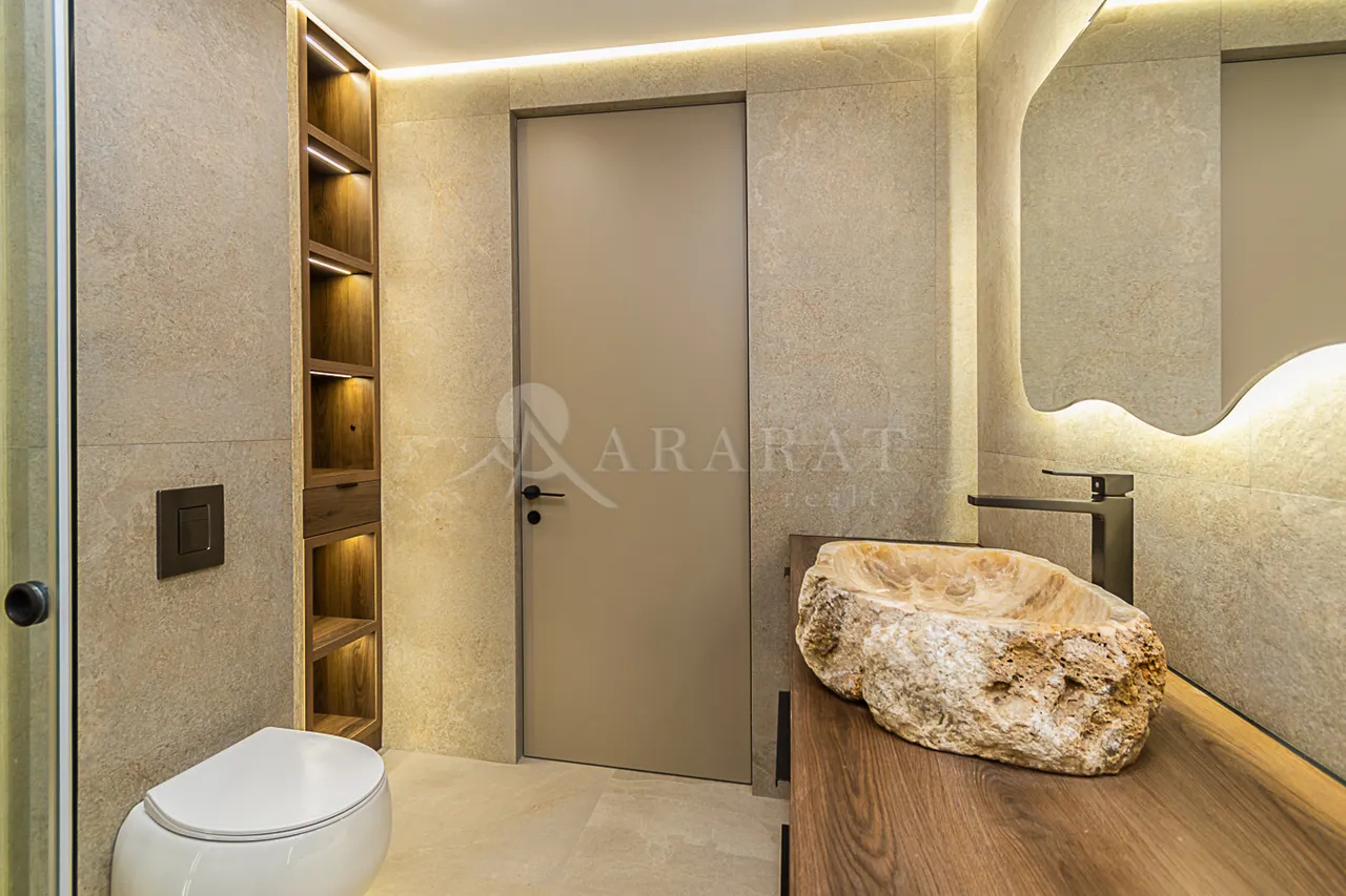 3 սենյականոց բնակարան  Կոմիտասի պող, Արաբկիր Երևան, 161960