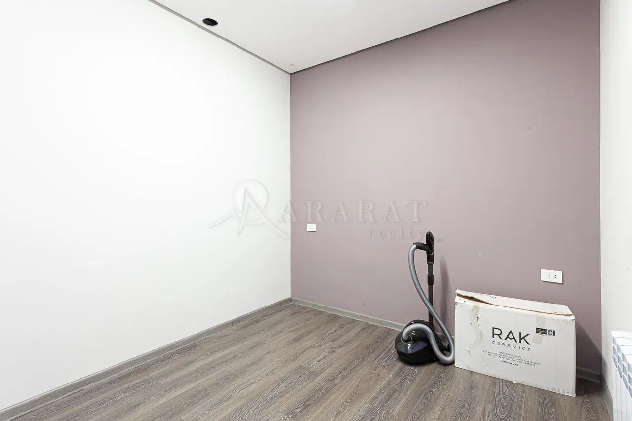 4 bedroom apartment for sale Azatutyan Ave, Arabkir Yerevan, 161890