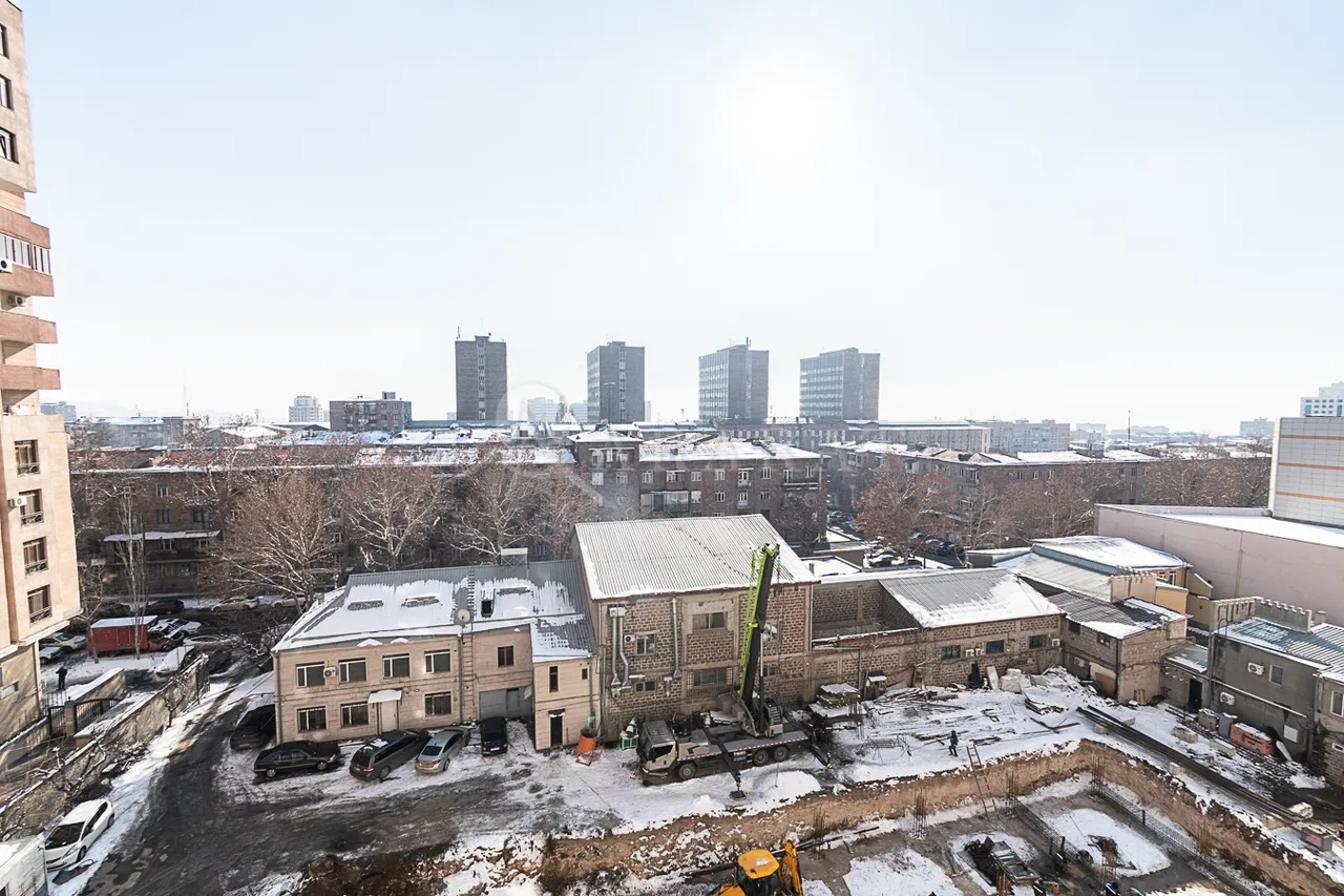 3 սենյականոց բնակարան  Գրիբոեդովի փող, Արաբկիր Երևան, 159082