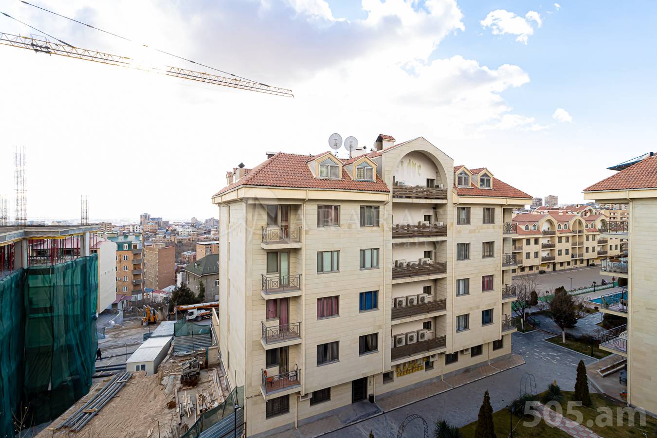 Снять 3 комнатную квартиру Антараин ул, Центр Ереван, 154429