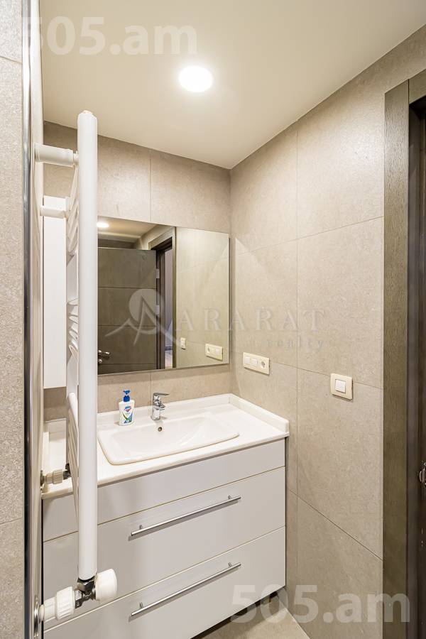 Снять 3 комнатную квартиру Антараин ул, Центр Ереван, 154429