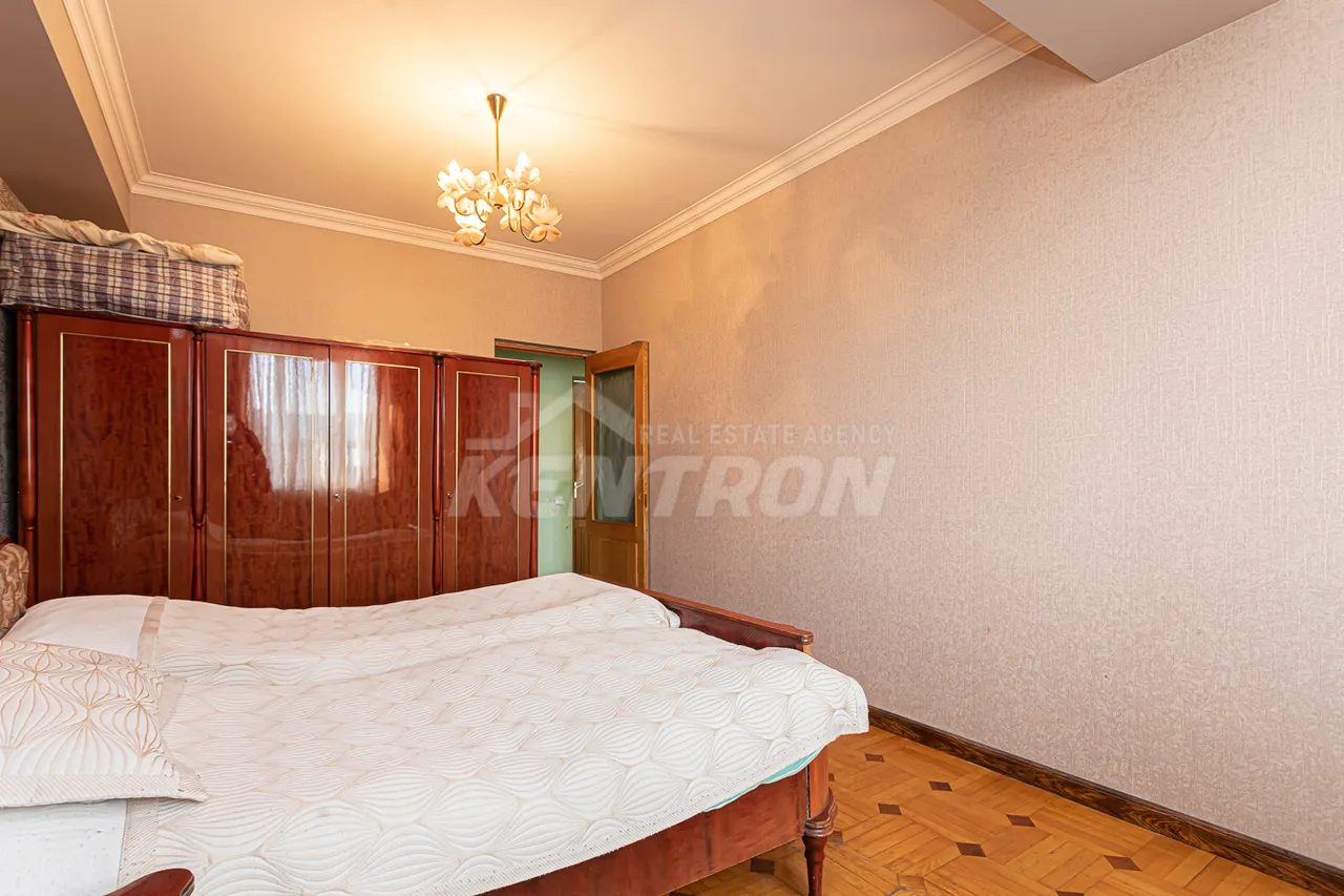 3 bedroom apartment for sale خیابان اِرزنکیان, عربگیر ایروان, 158124