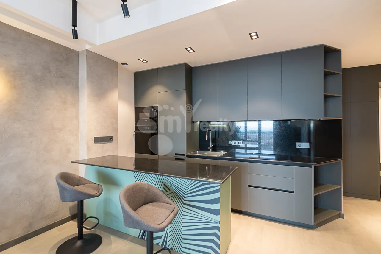 3 սենյականոց բնակարան  Միկոյան փող, Դավթաշեն Երևան, 160145