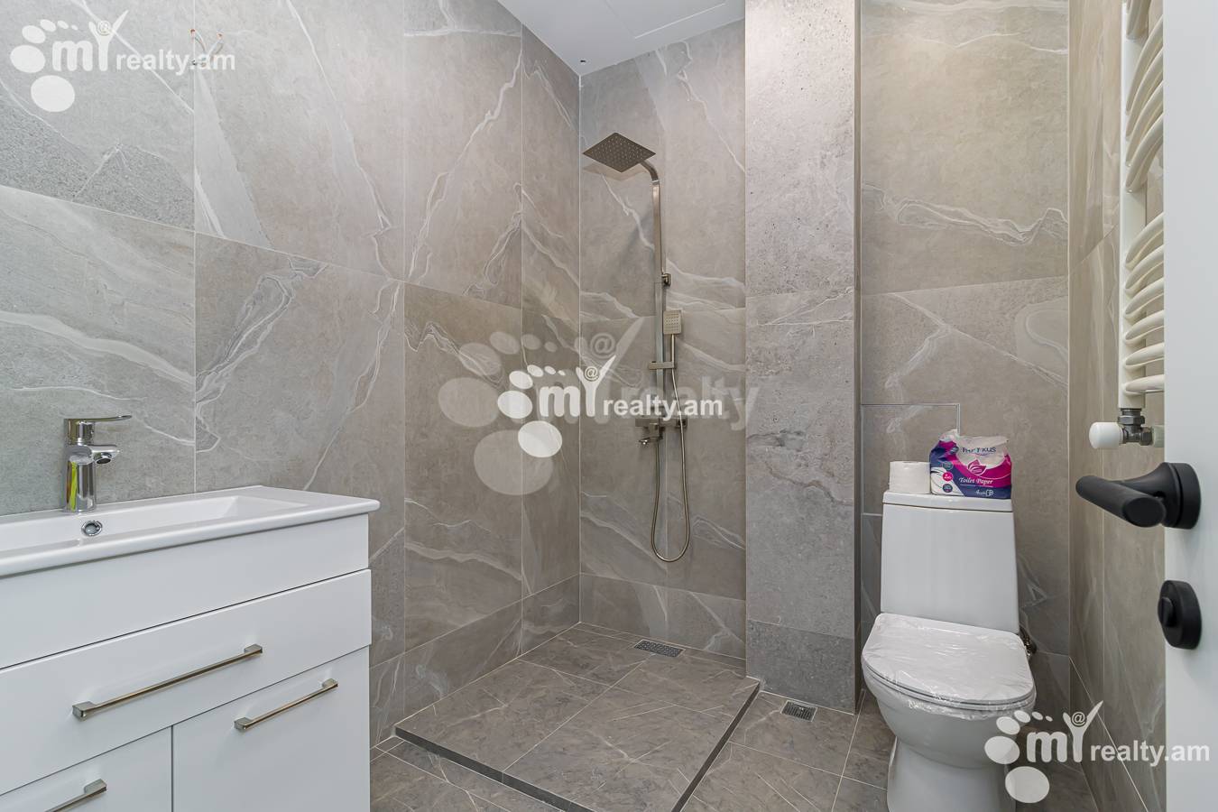 3 bedroom apartment for sale Paronyan St, Center Yerevan, 149046