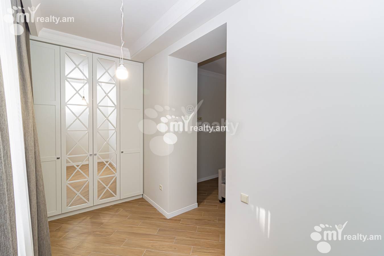 3 bedroom apartment for sale Paronyan St, Center Yerevan, 149046
