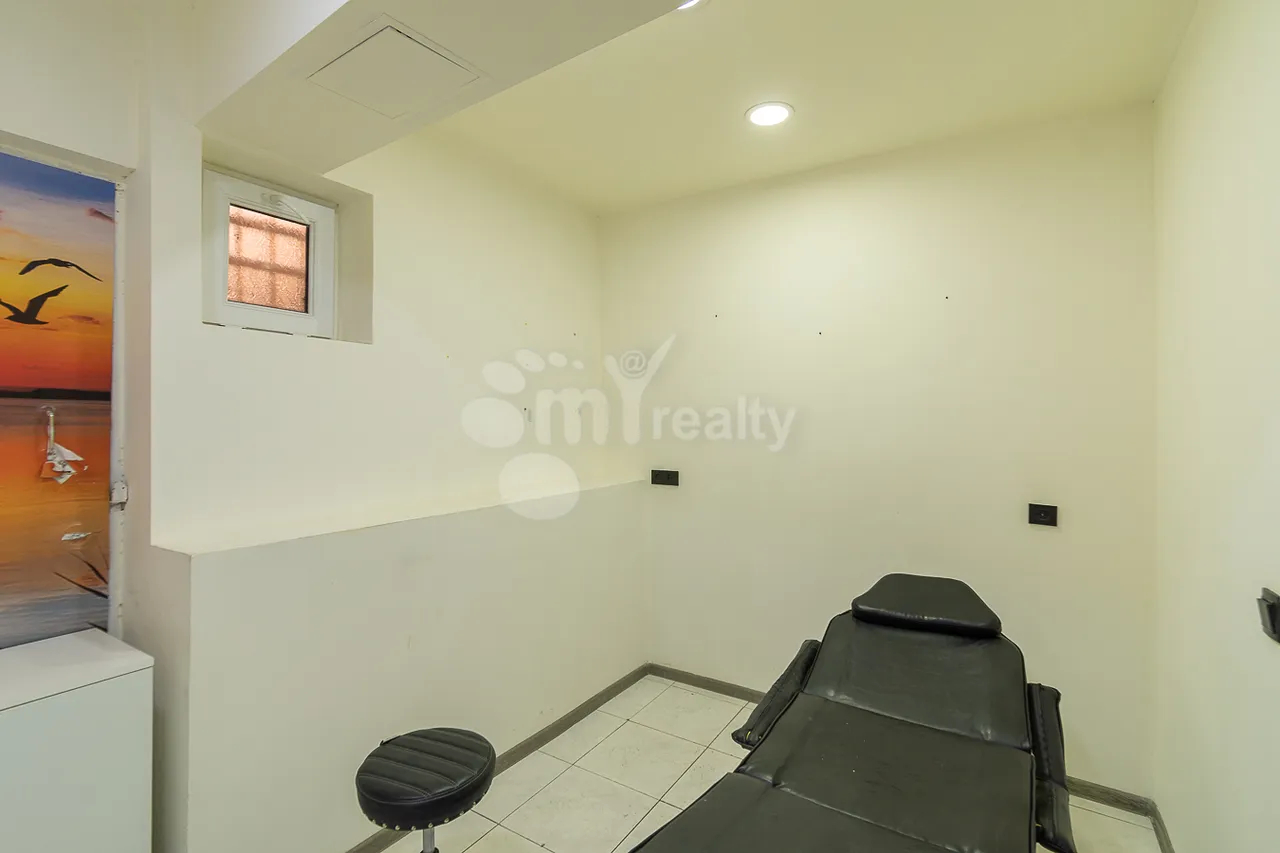 Снять коммерческoе помещение Терян ул, Центр Ереван, 158208