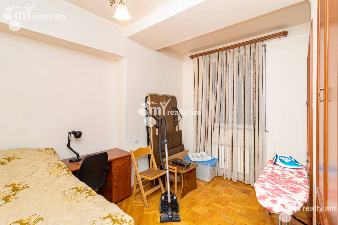 Купить 1 комнатную квартиру Д. Демирчян ул, Центр Ереван, 152116