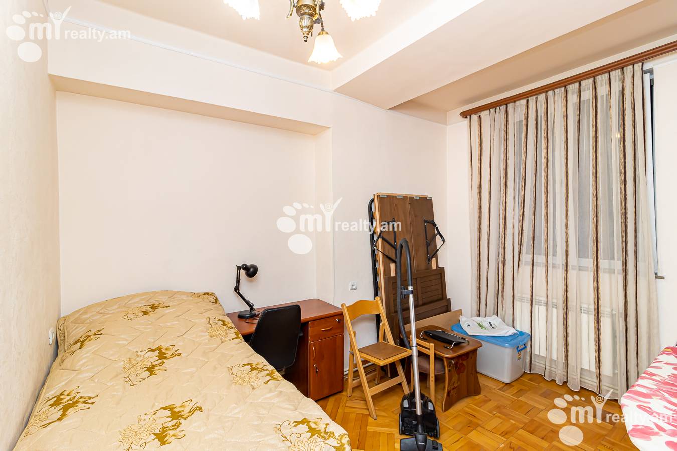 Купить 1 комнатную квартиру Д. Демирчян ул, Центр Ереван, 152116