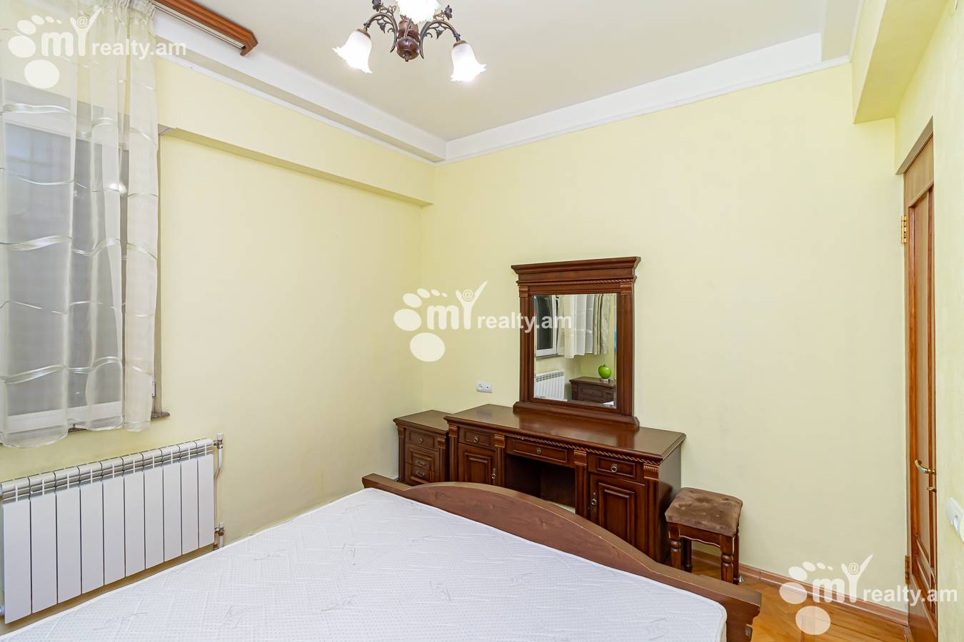 Купить 1 комнатную квартиру Д. Демирчян ул, Центр Ереван, 152116