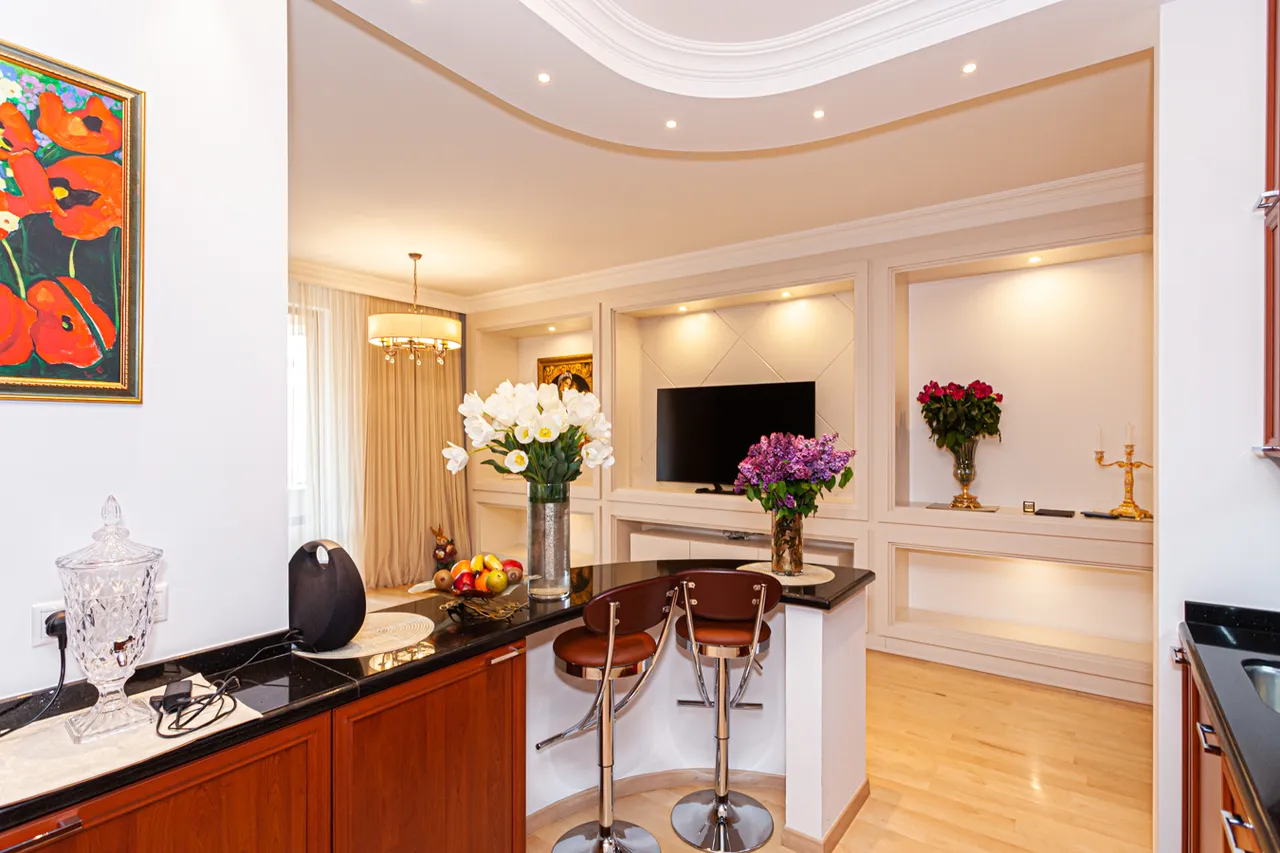 3 bedroom apartment for rent Northern (Hyusisayin)  Ave, Center Yerevan, 158853