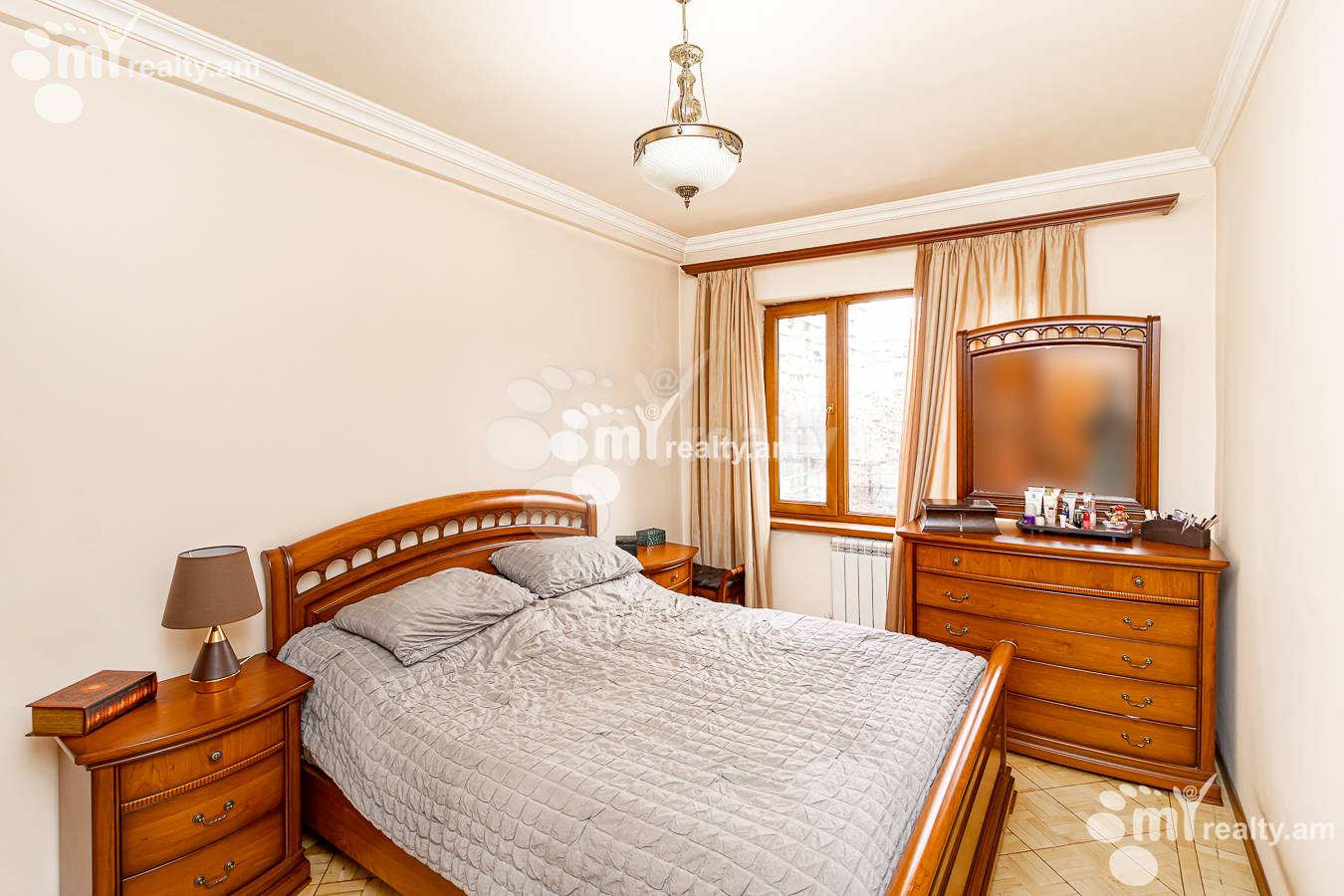 3 սենյականոց բնակարան  Ե. Քոչար փող, Կենտրոն Երևան, 143637