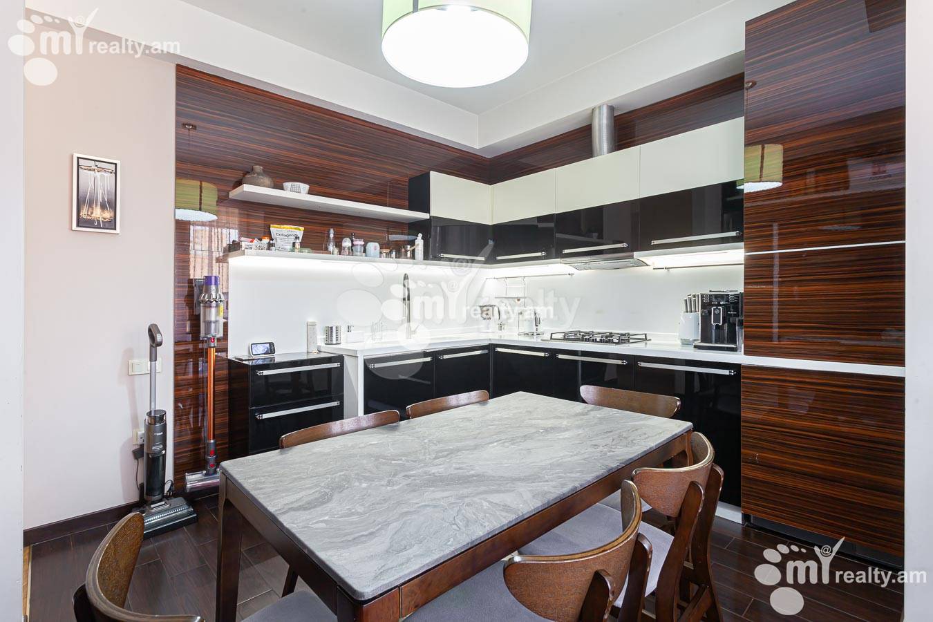 4 bedroom apartment for sale V. Davtyan St, Arabkir Yerevan, 144107