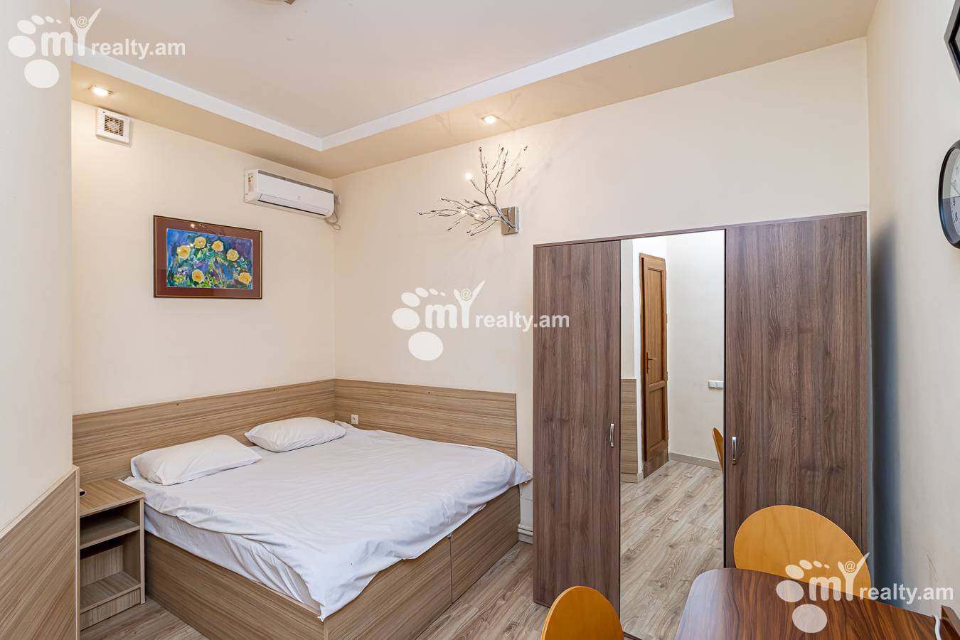 4 bedroom apartment for sale Hanrapetutyan St, Center Yerevan, 152037