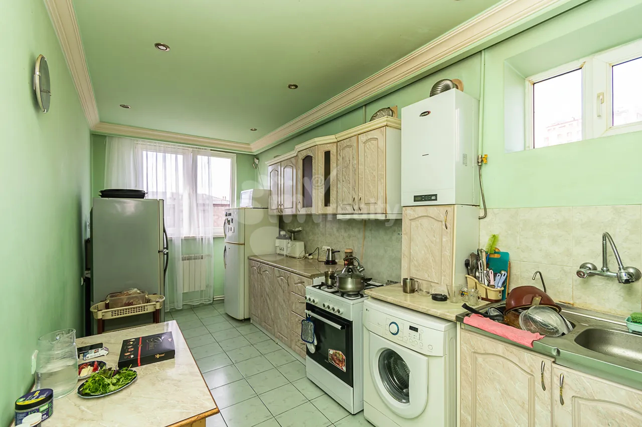 5 bedroom apartment for sale A. Avetisyan St, Arabkir Yerevan, 160759