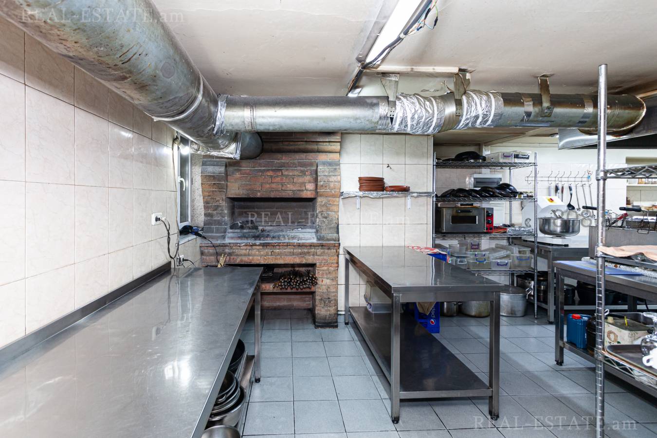 Commercial property for sale Zakyan St, Center Yerevan, 128002