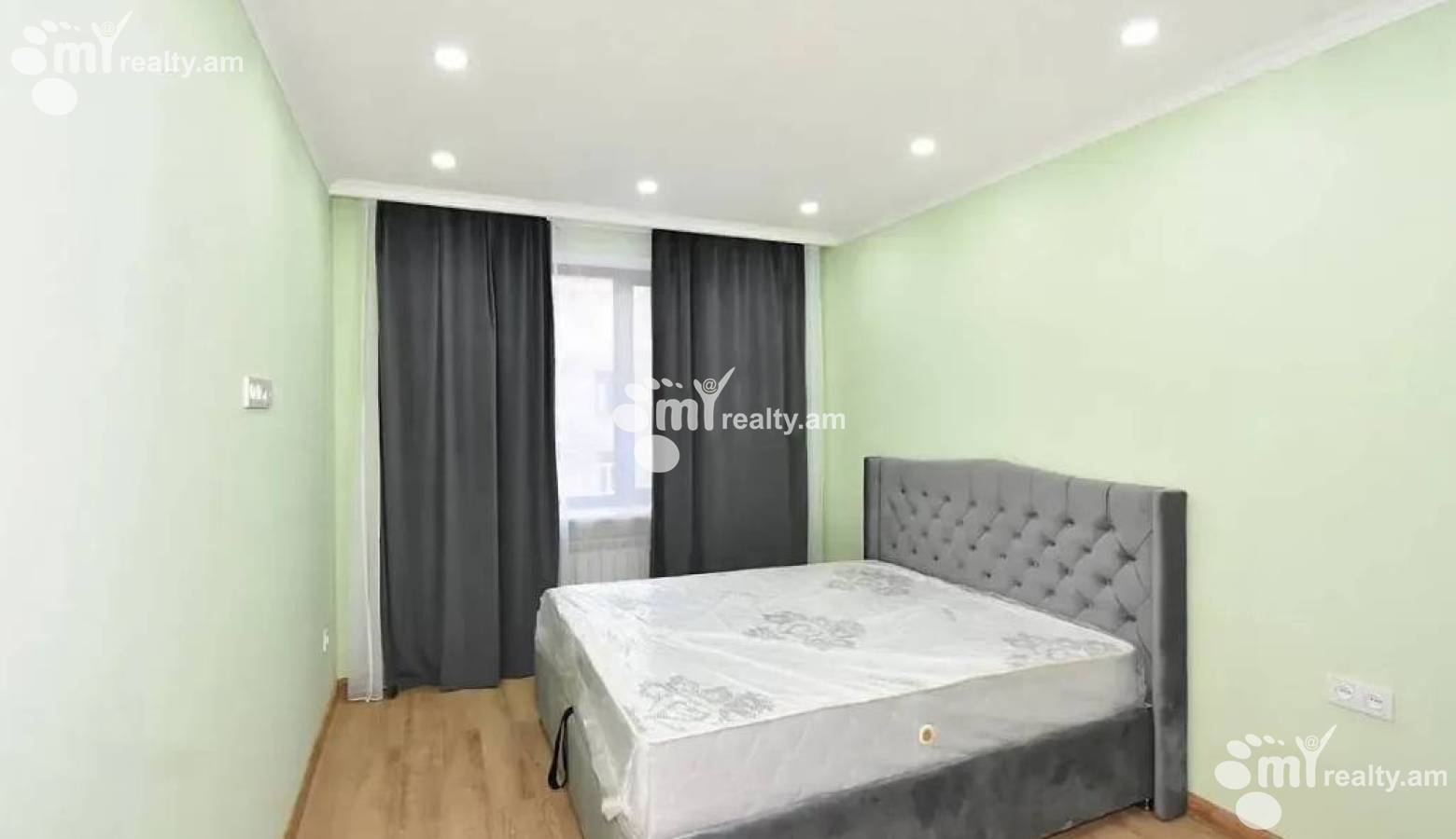 3 bedroom apartment for sale Tpagrichner St, Center Yerevan, 147167