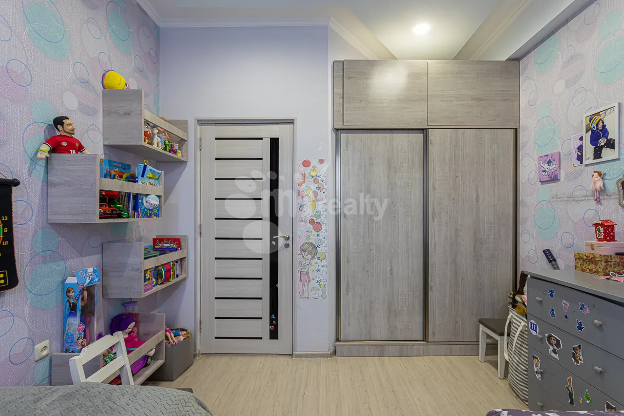 4 bedroom apartment for sale Gyuliqevxyan St, Nor Norque Yerevan, 159626