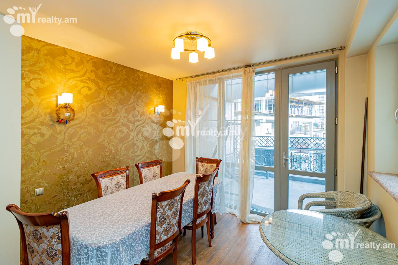 Снять 4 комнатную квартиру Анрапетутян ул, Центр Ереван, 151496