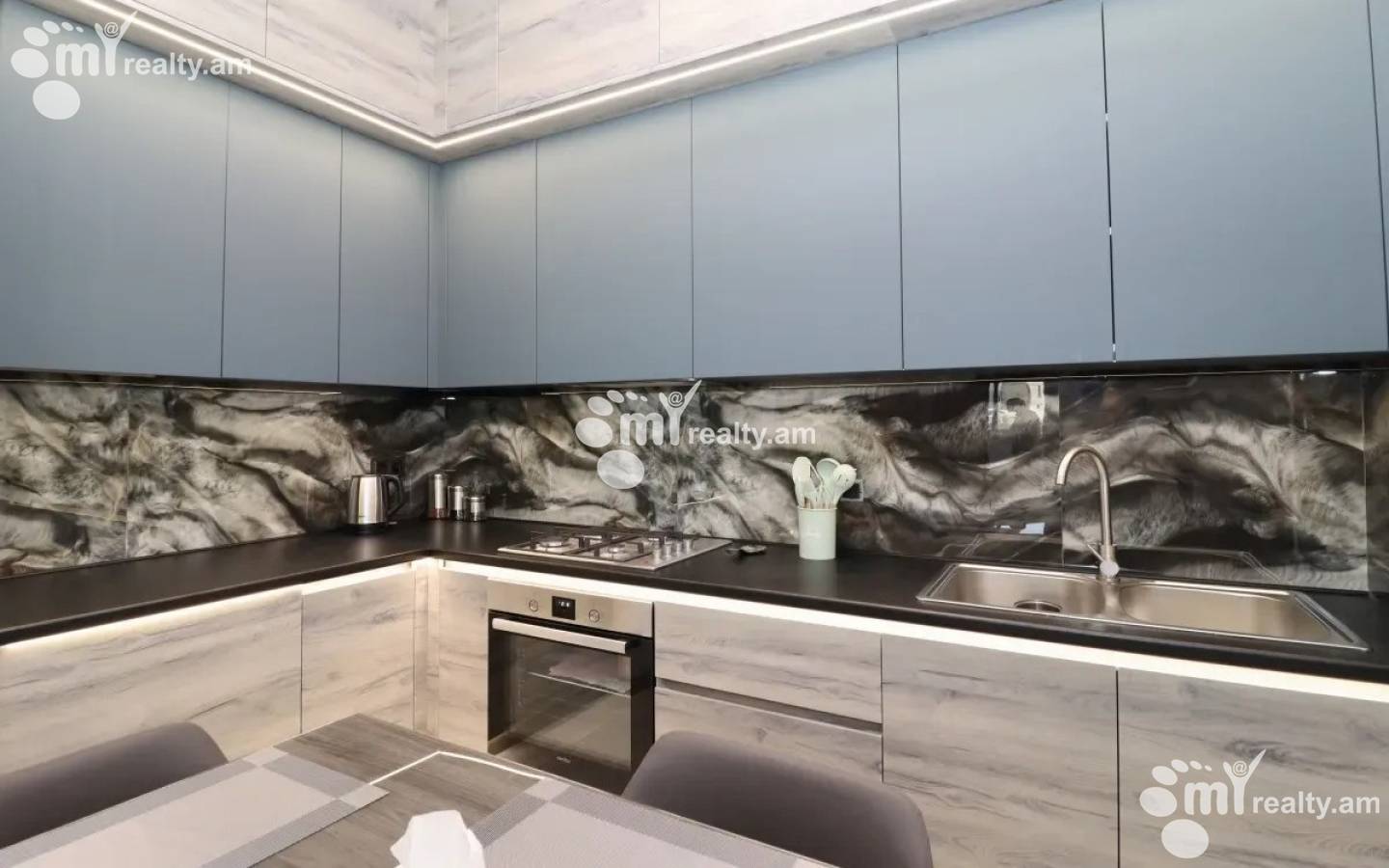 4 bedroom apartment for rent Tigran Mets Ave, Center Yerevan, 156285