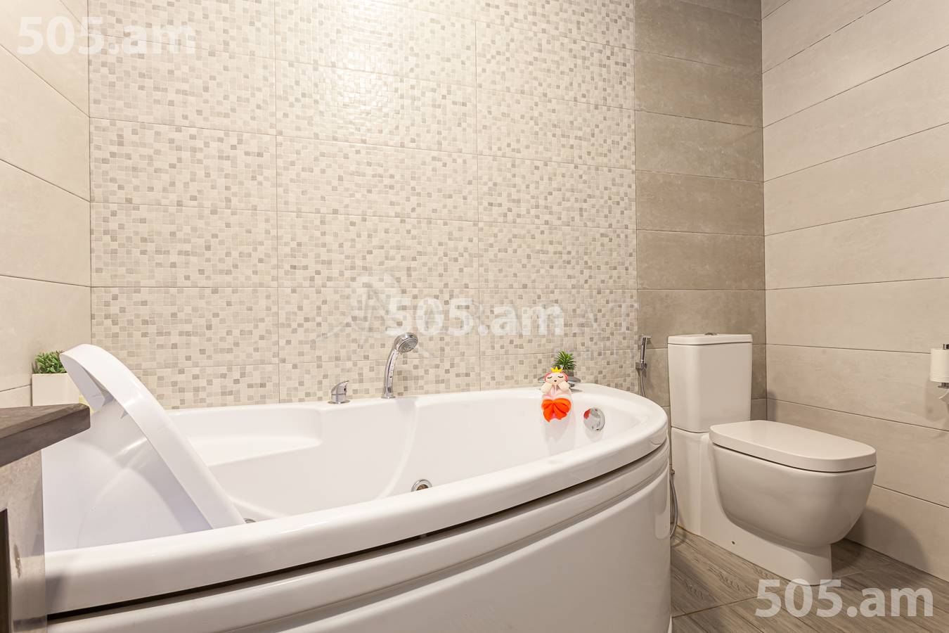 Купить 3 комнатную квартиру Севак ул, Канакер-Зейтун Ереван, 156136