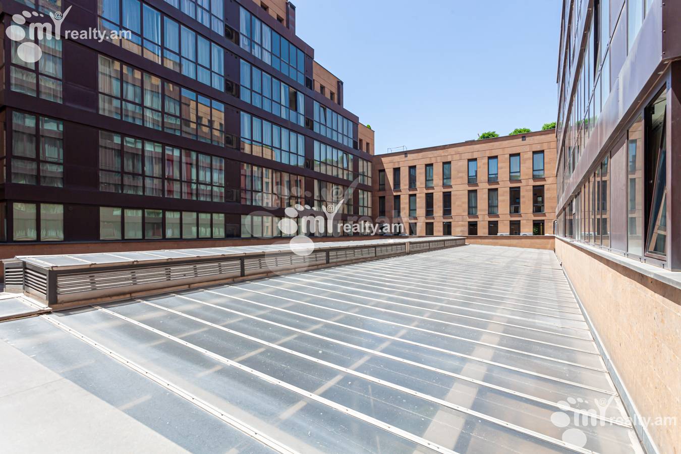 3 bedroom apartment for rent Vazgen Sargsyan St, Center Yerevan, 151912