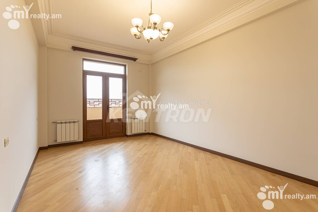 4 bedroom apartment for sale خیابان واردانانتس, مرکز شهر ایروان, 156883