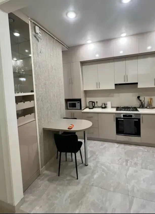 3 bedroom apartment for rent خیابان آرام, مرکز شهر ایروان, 161412