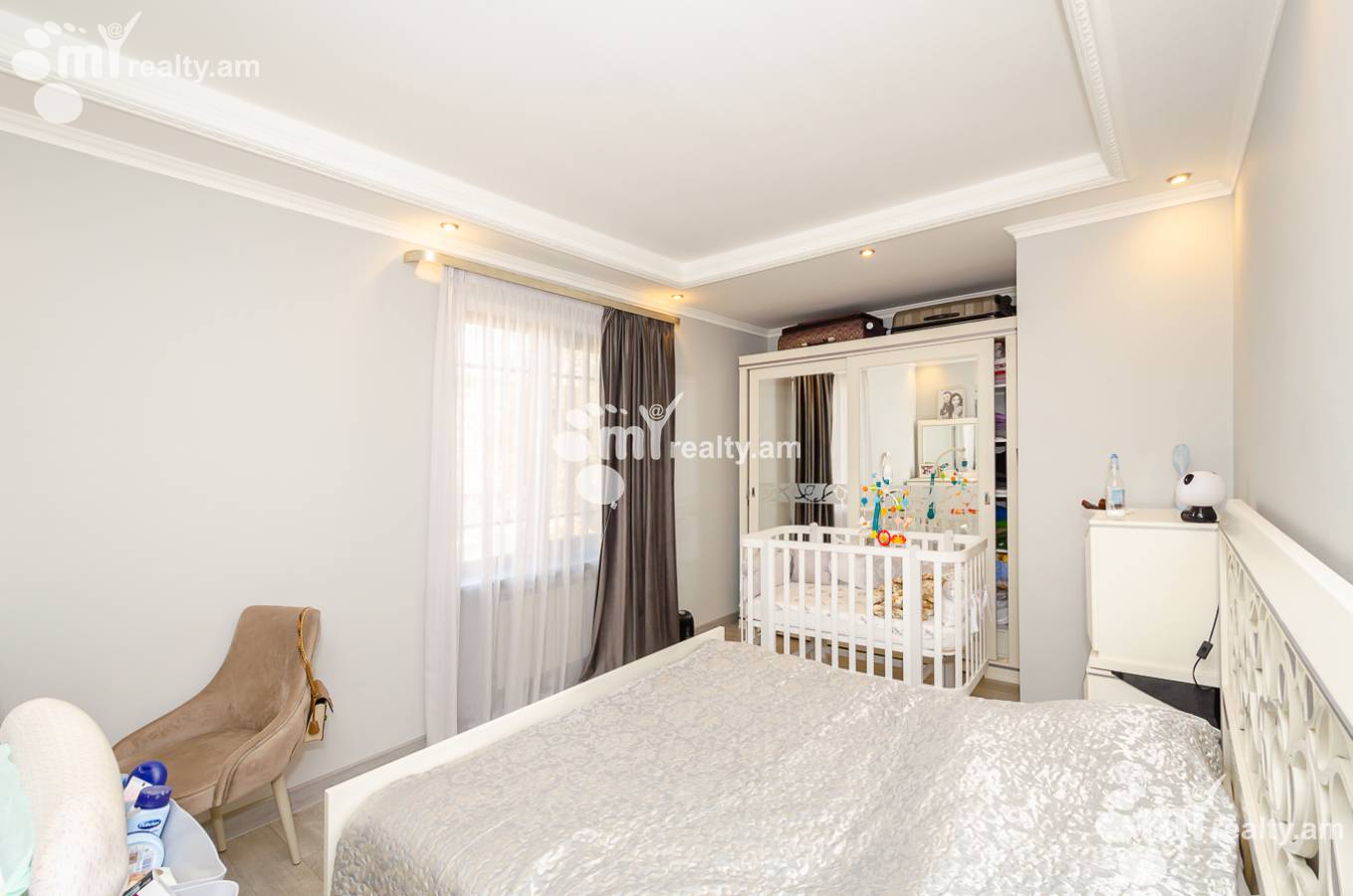3 bedroom apartment for sale خیابان واهر. پاپازیان, عربگیر ایروان, 144066