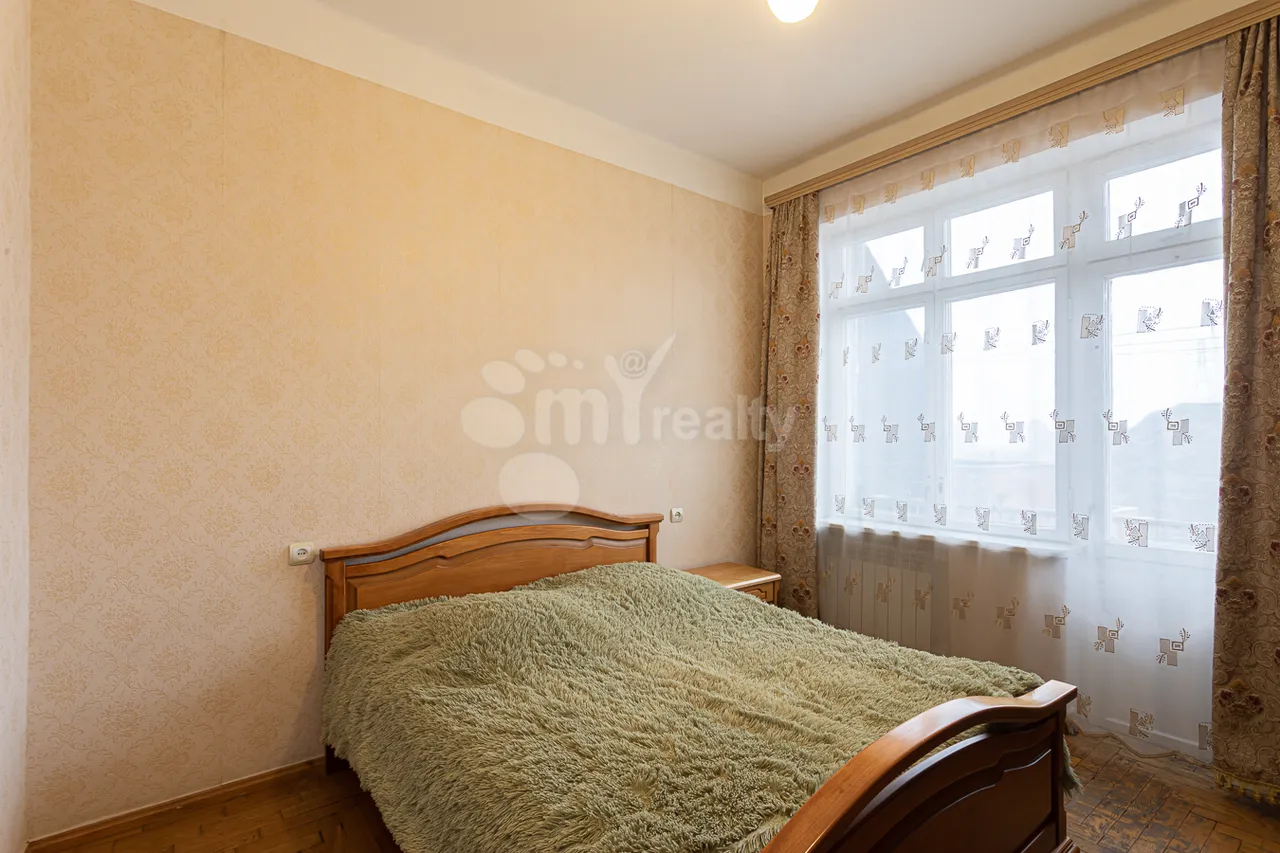3 սենյականոց բնակարան  Այգեձորի փող նր, Արաբկիր Երևան, 159678