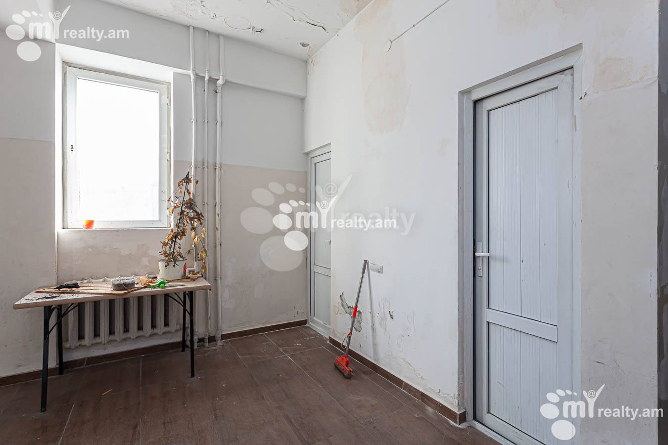 Commercial property for rent Mashtots Ave, Center Yerevan, 154073