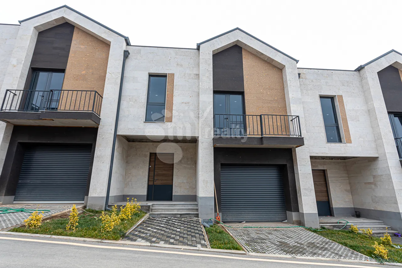 House for sale G 1 dis., Adjapnyak Yerevan, 160080