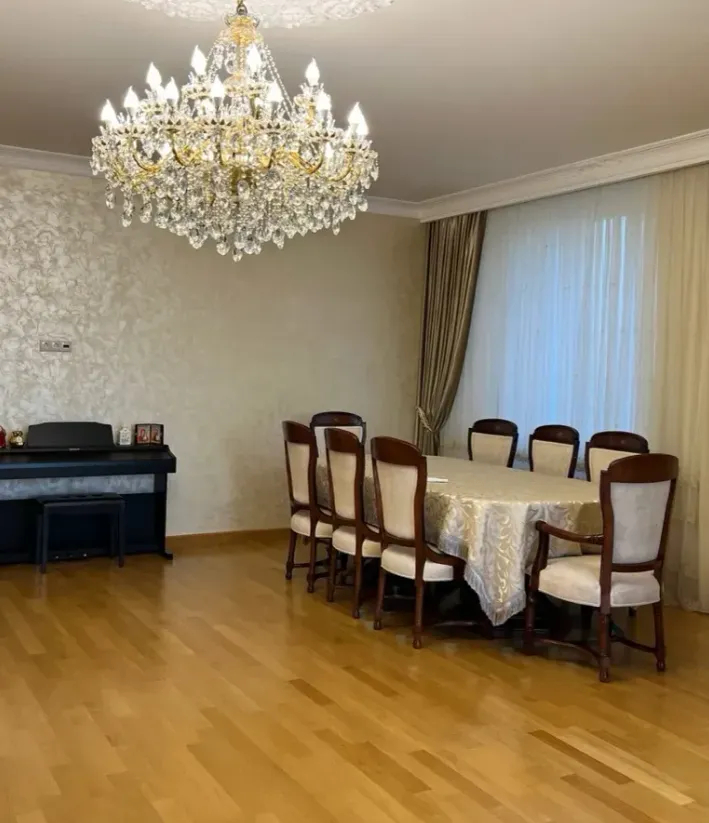 4 սենյականոց բնակարան  Ն. Զարյան փող, Արաբկիր Երևան, 160559