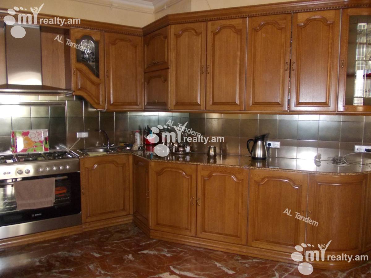 5 bedroom apartment for rent Deghatan St, Center Yerevan, 122413
